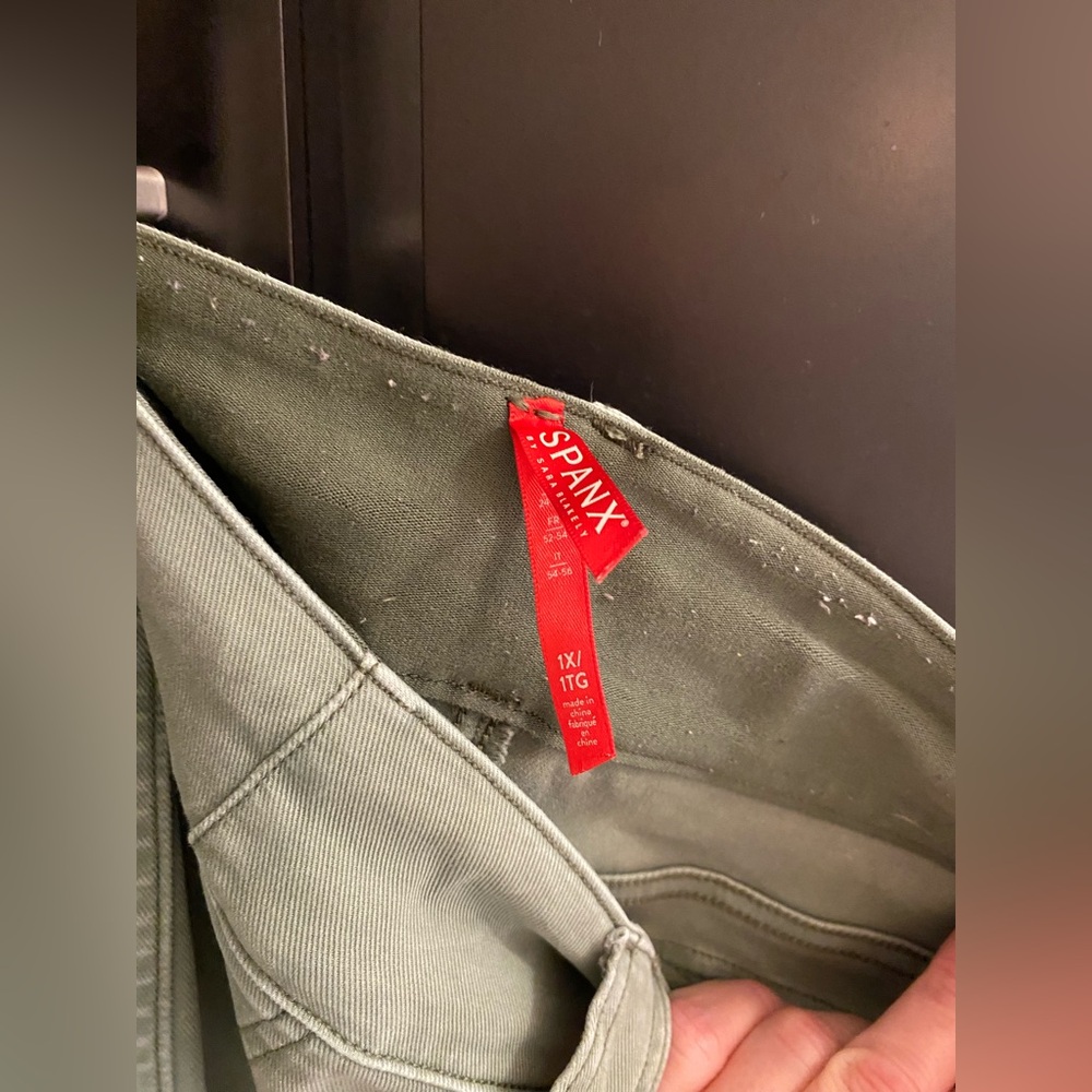 SPANX Stretch Twill Cargo Pants - Picture 5 of 7